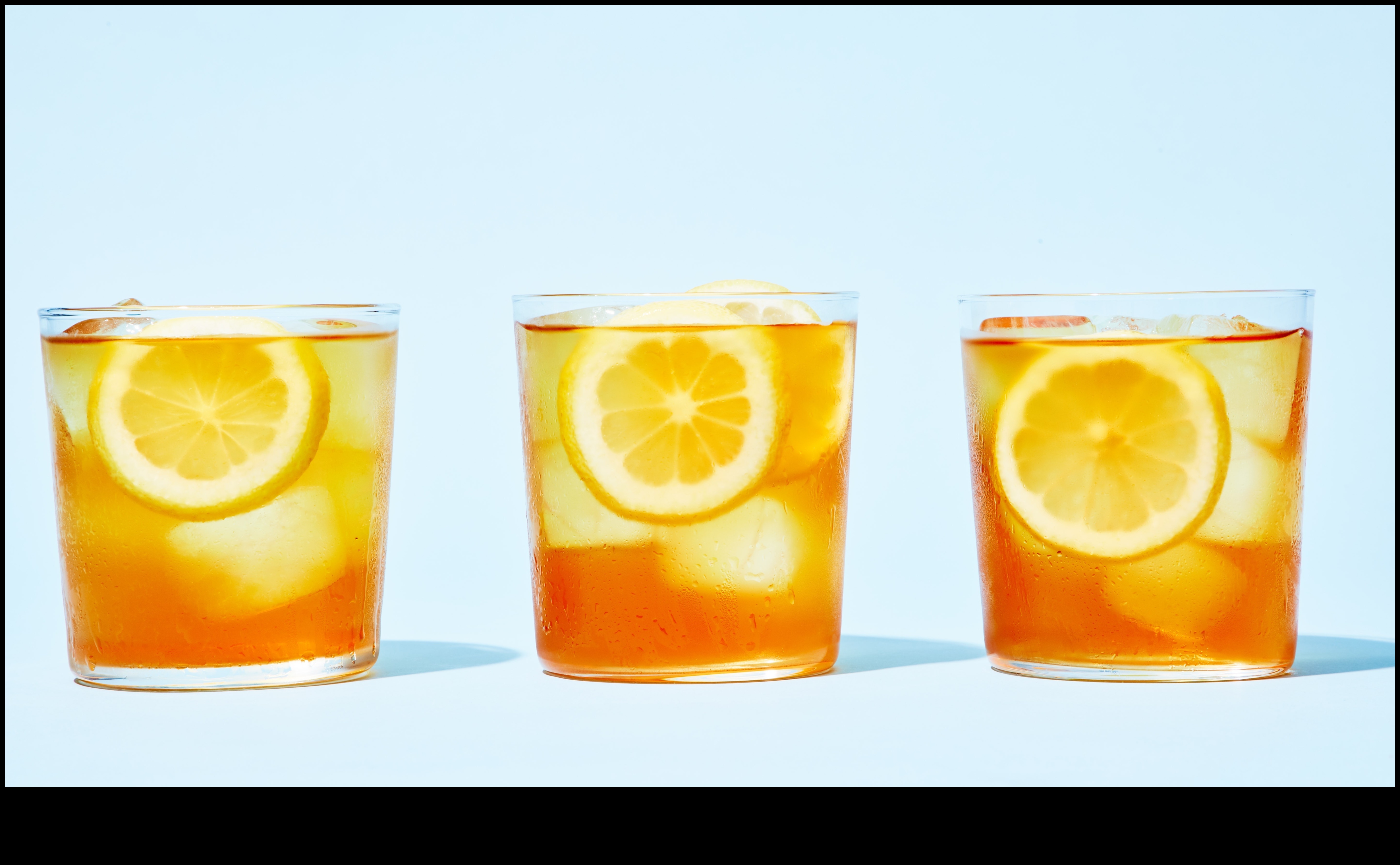 Crisp and Creative: Explorarea lumii amestecurilor de ceai înghețate aromate